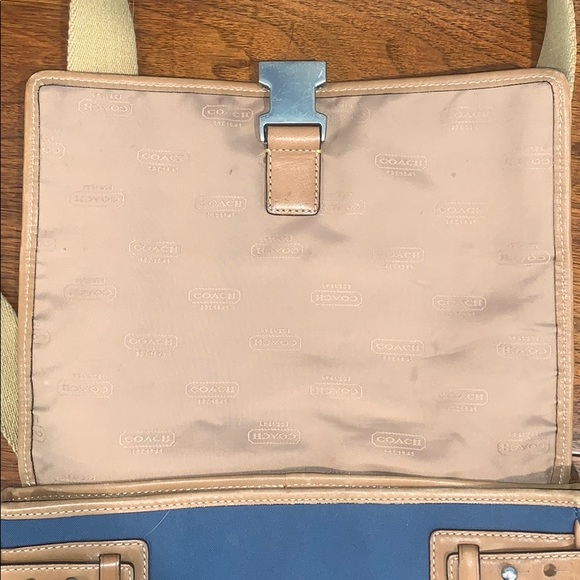 Coach Women’s Workbag - Picture 4 of 10